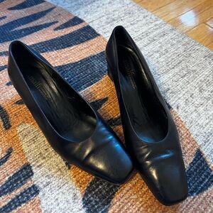 Amalfi Black Heels Elegant Design
